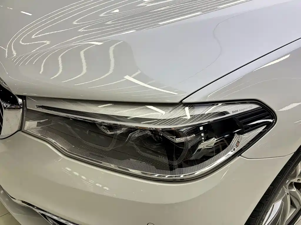 BMW 5 Series New Energy — фото 4