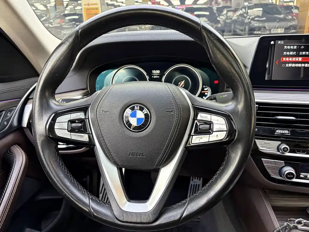 BMW 5 Series New Energy — фото 8
