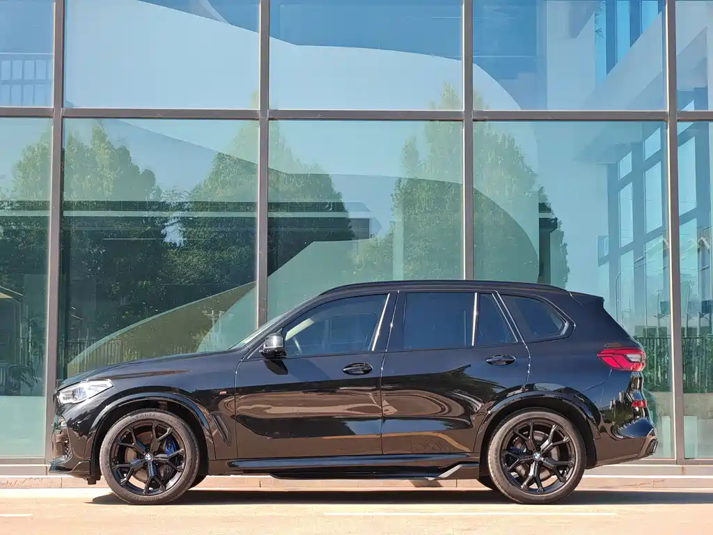BMW X5 (Import) — фото 2
