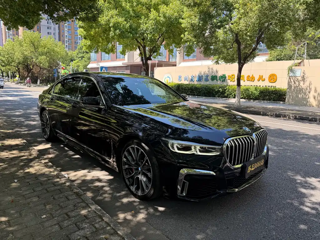 BMW 7 Series — фото 3