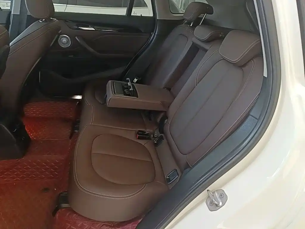 BMW X1 — фото 17
