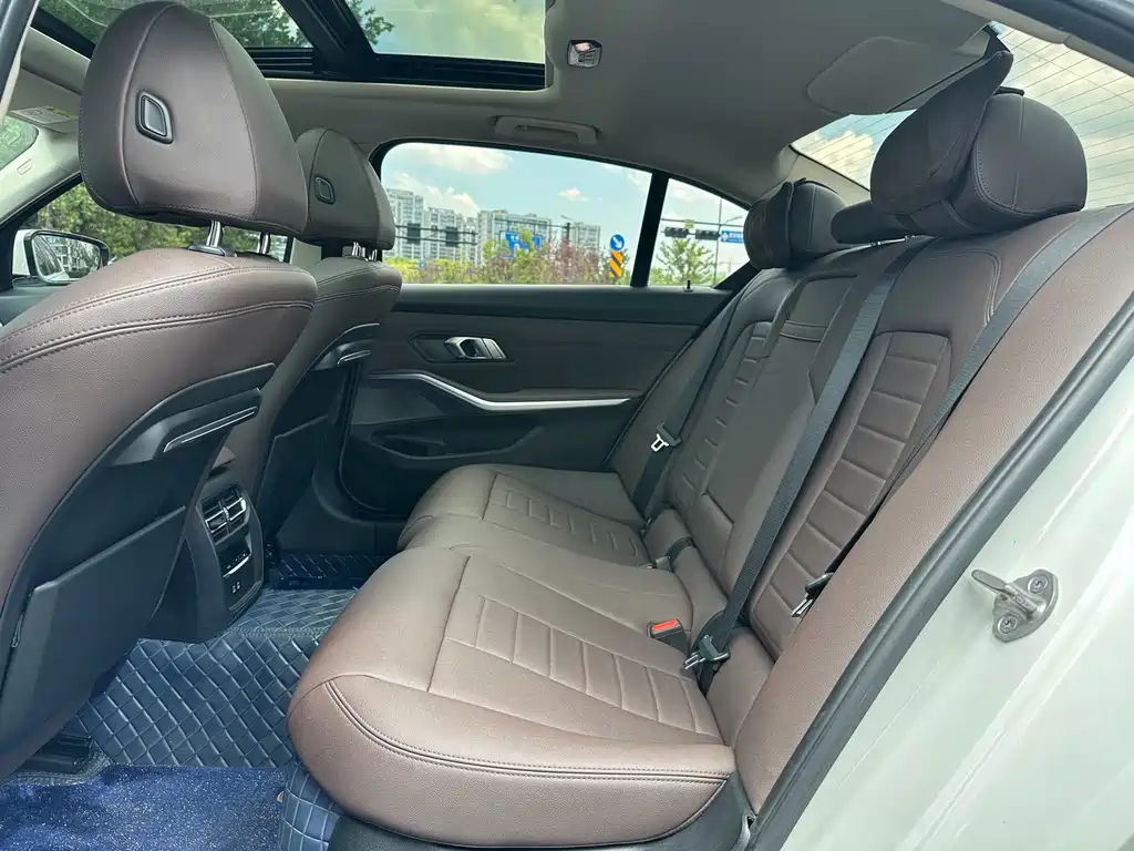BMW 3 Series — фото 10