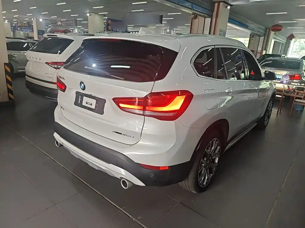 BMW X1 — фото 7