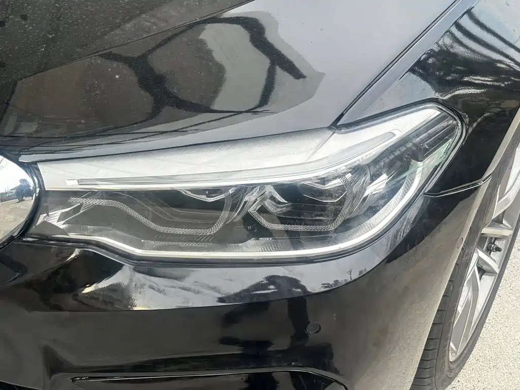 BMW 5 Series — фото 23