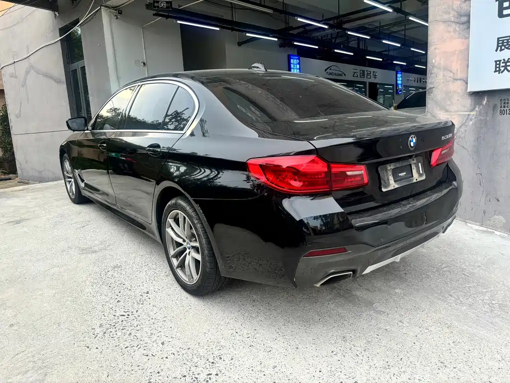 BMW 5 Series — фото 4