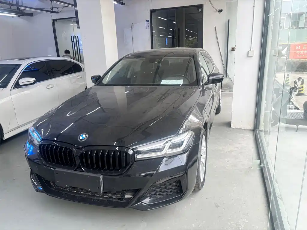 BMW 5 Series — фото 2