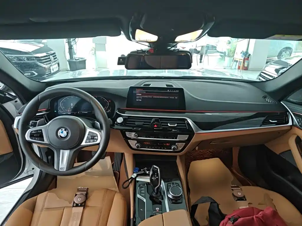 BMW 5 Series — фото 10