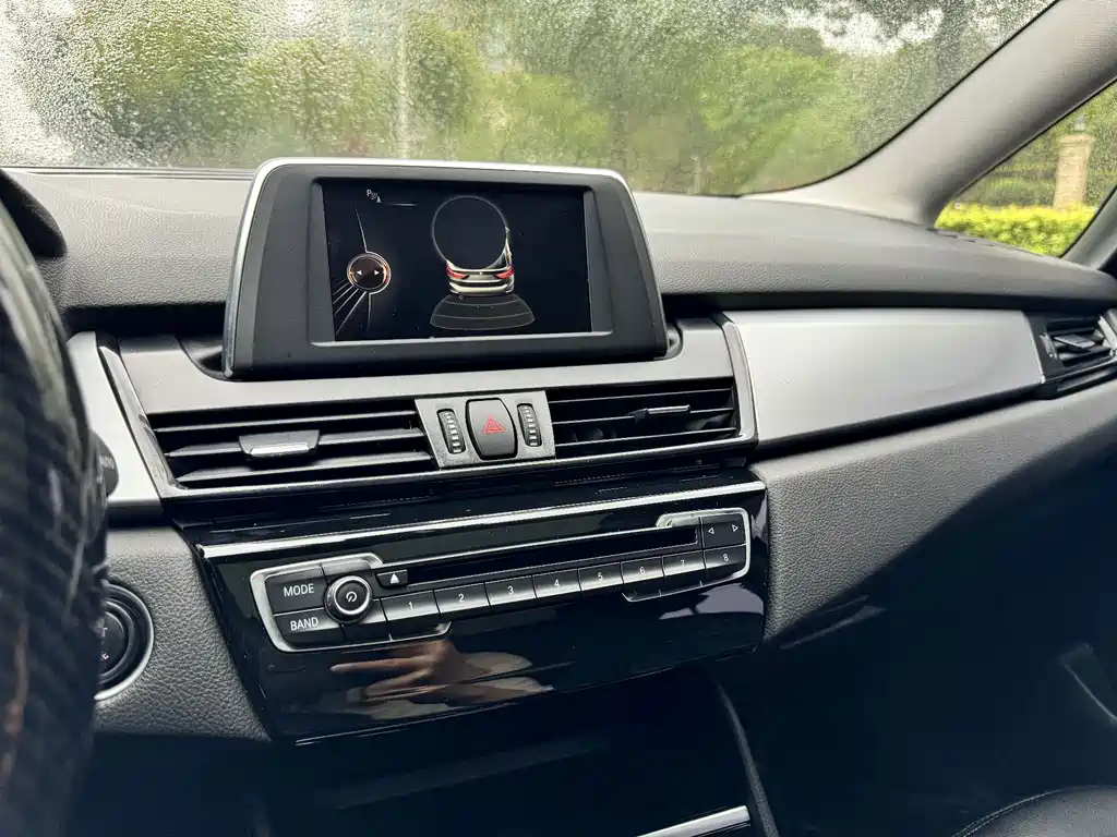 BMW 2 Series Gran Tourer — фото 10