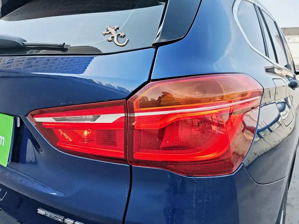 BMW X1 — фото 8