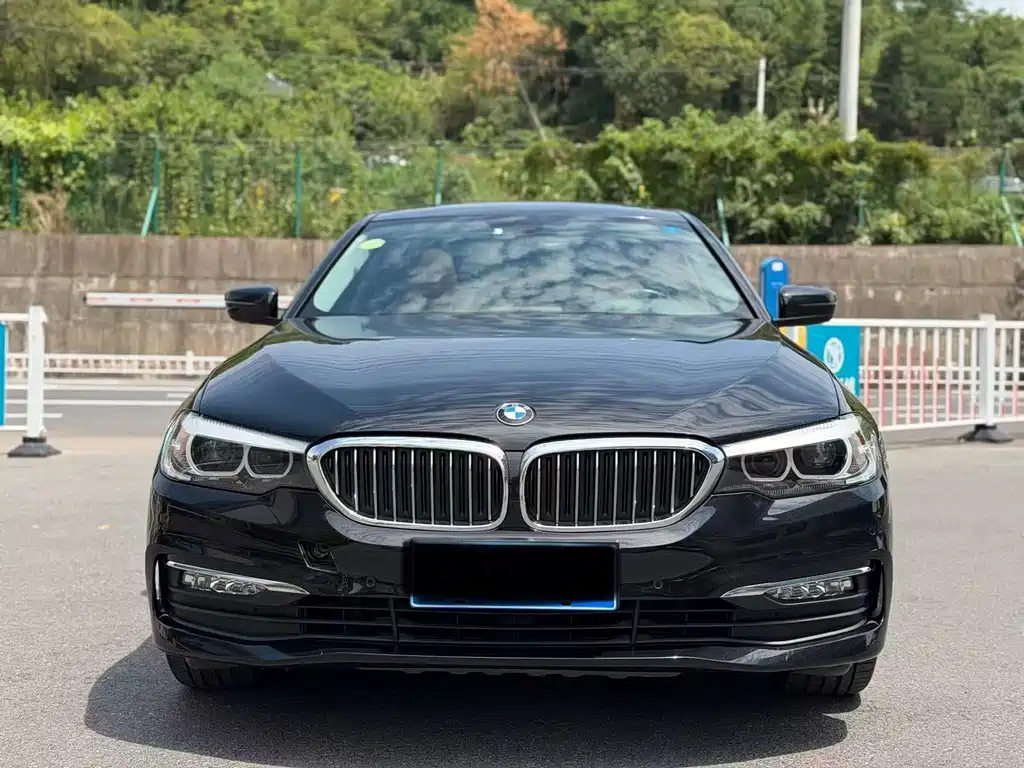 BMW 5 Series — фото 2