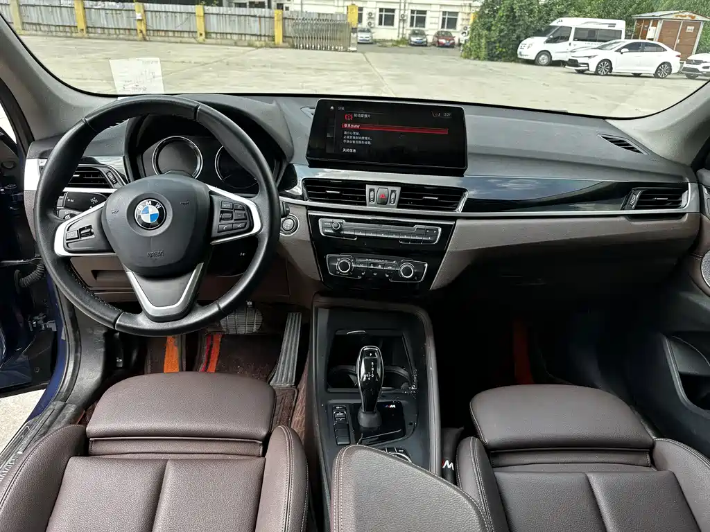 BMW X1 — фото 11