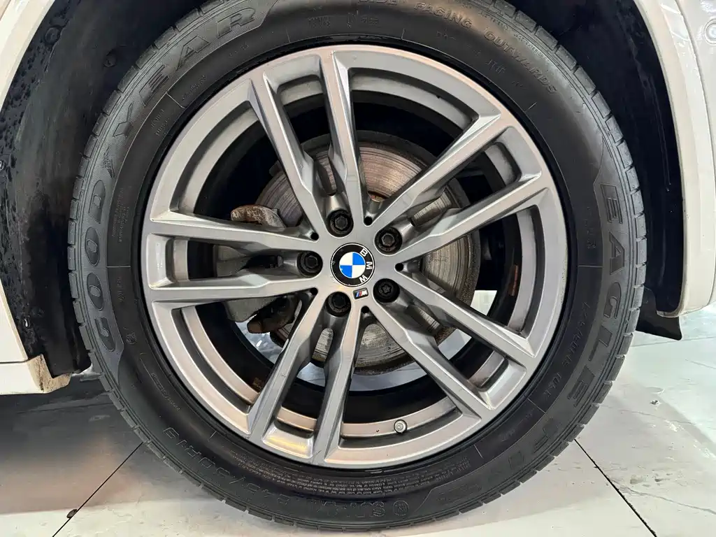 BMW X3 — фото 13