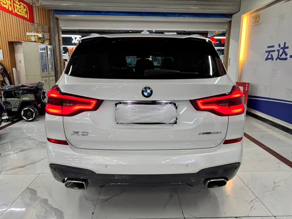 BMW X3 — фото 9