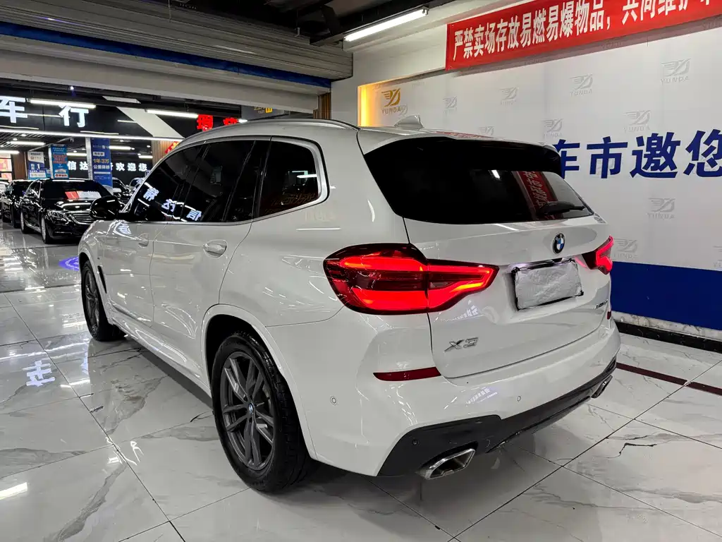 BMW X3 — фото 10