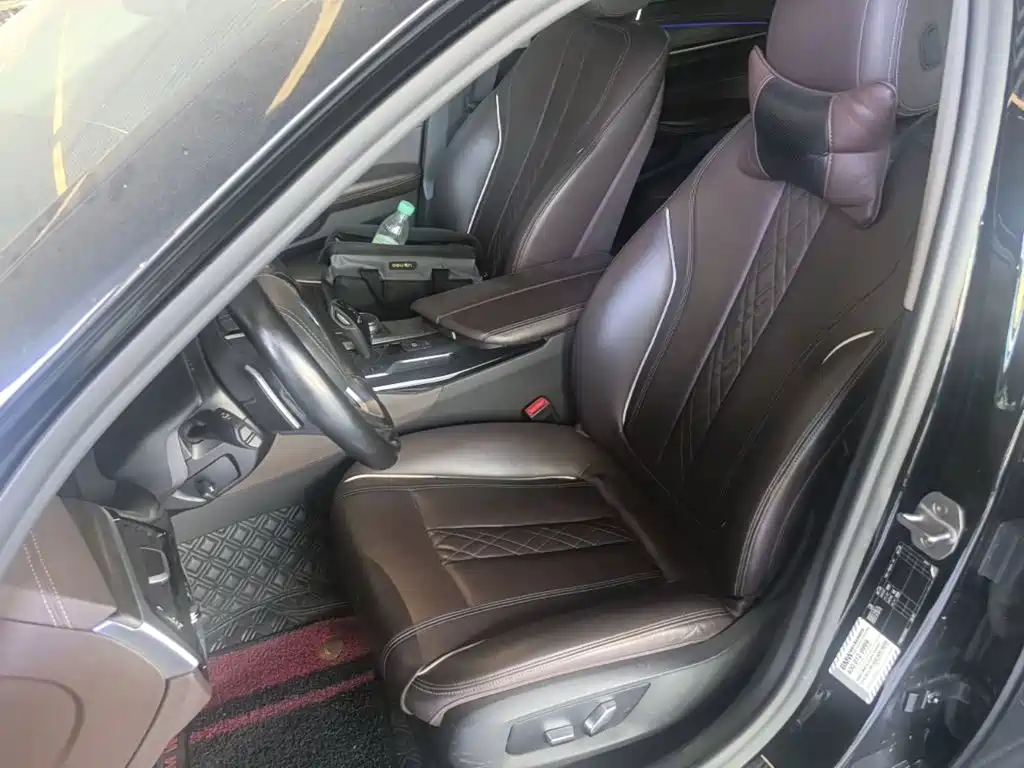 BMW 5 Series — фото 15