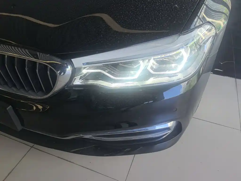 BMW 5 Series — фото 24