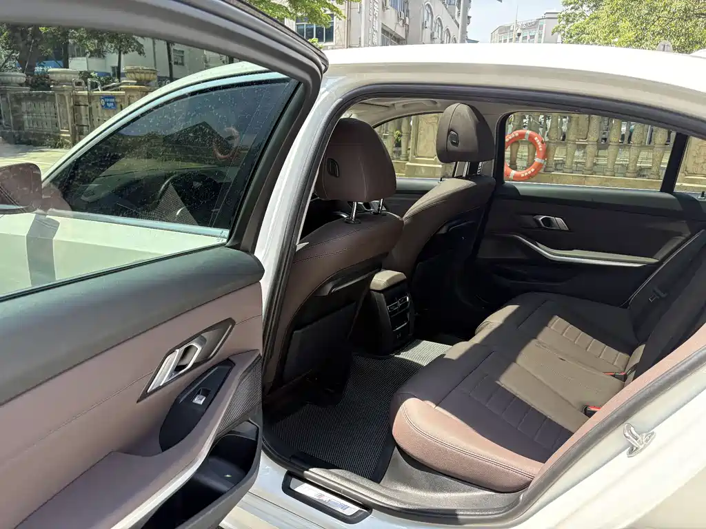 BMW 3 Series — фото 13