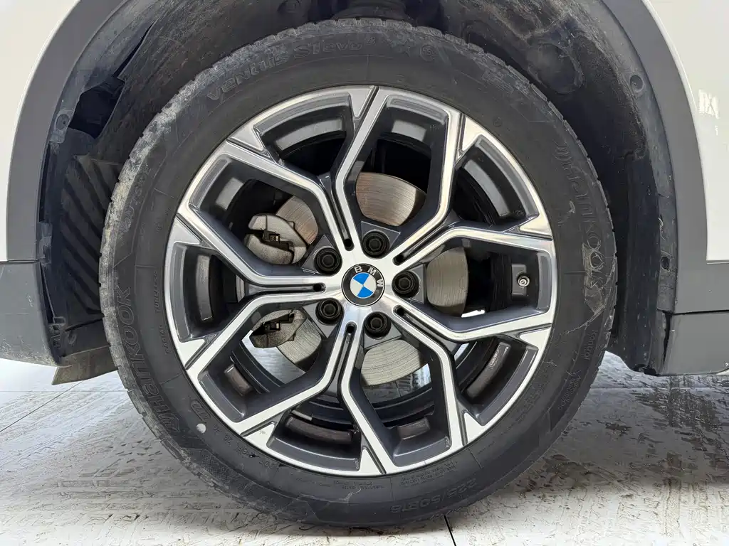 BMW X1 — фото 8