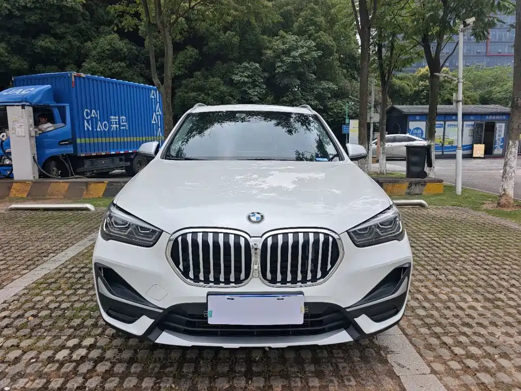 BMW X1 — фото 2