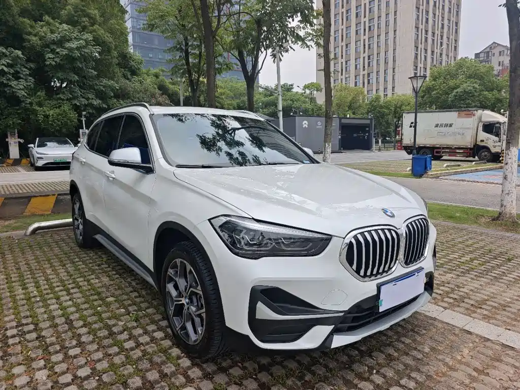 BMW X1 — фото 3