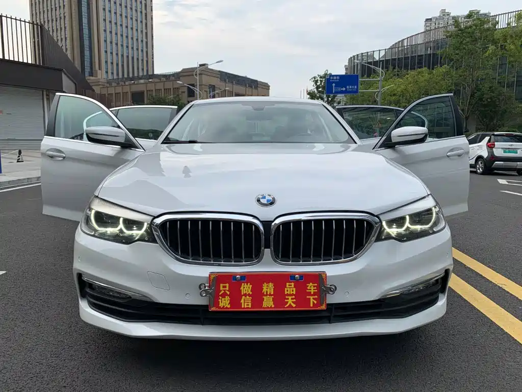 BMW 5 Series — фото 2