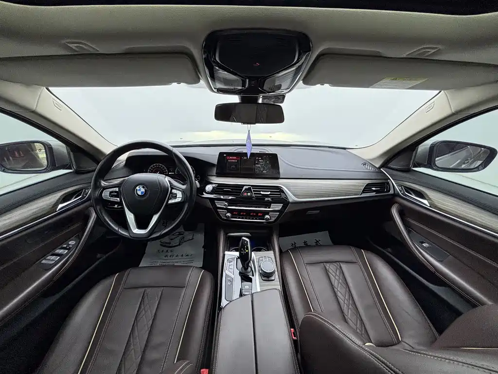 BMW 5 Series New Energy — фото 11