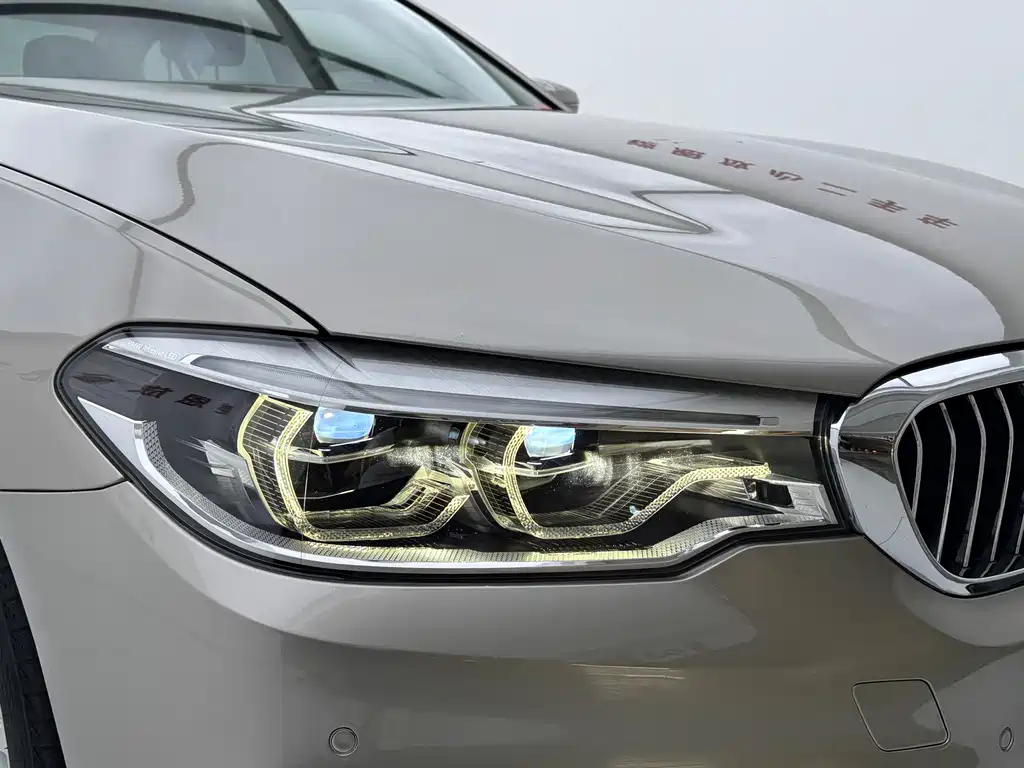 BMW 5 Series New Energy — фото 4