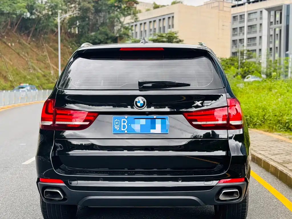 BMW X5 (Import) — фото 10