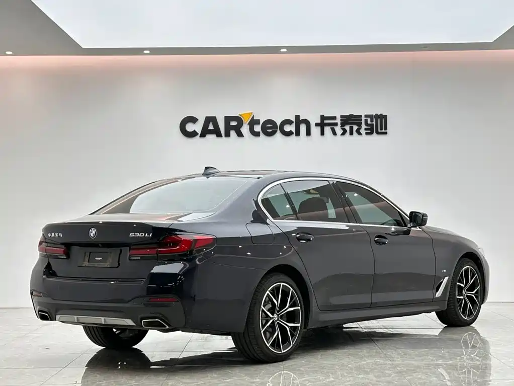 BMW 5 Series — фото 5