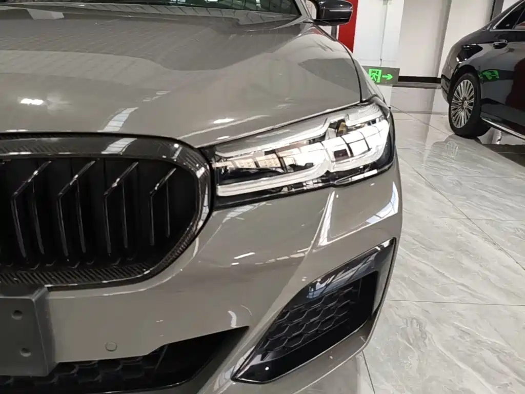 BMW 5 Series (Import) — фото 24