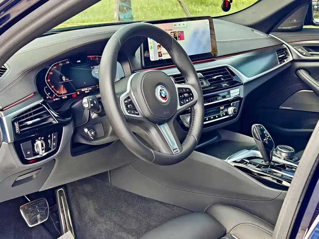 BMW 5 Series (Import) — фото 11