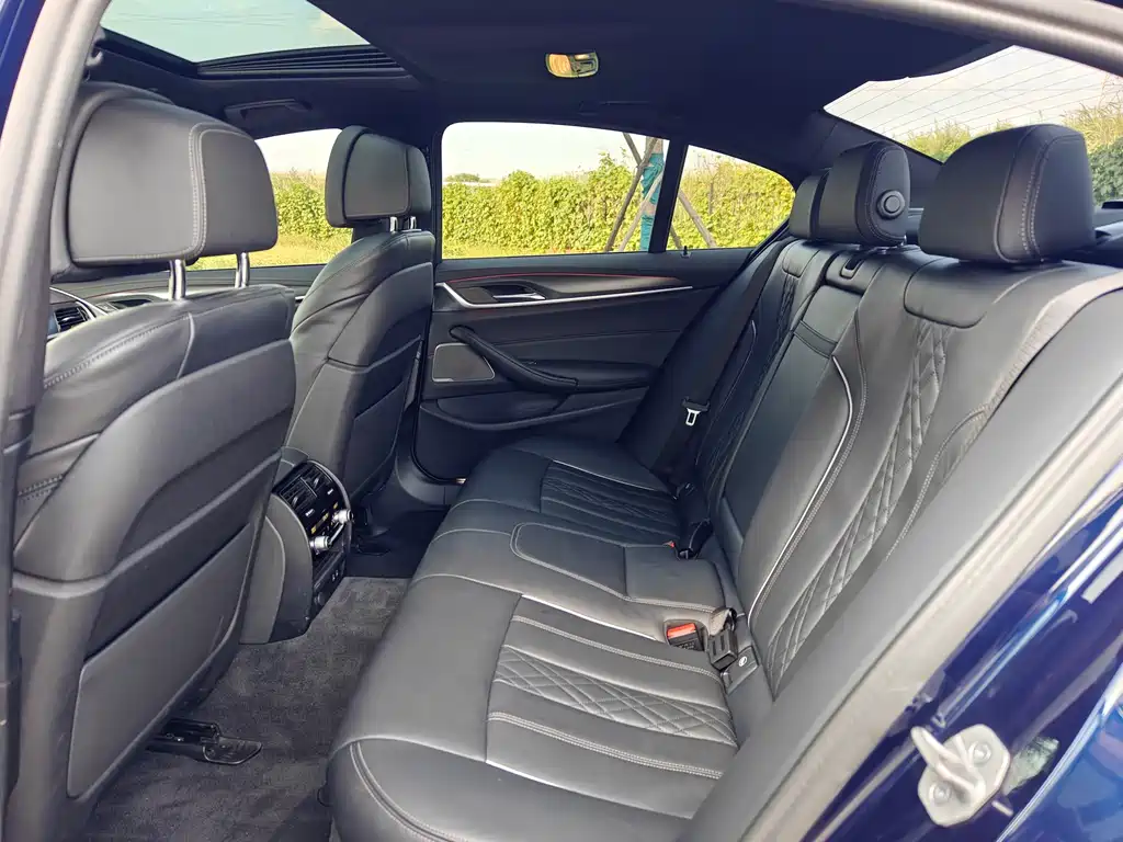 BMW 5 Series (Import) — фото 15