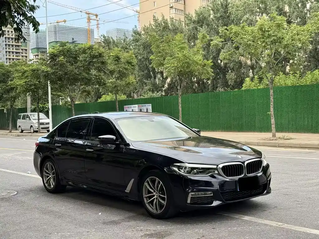 BMW 5 Series — фото 2
