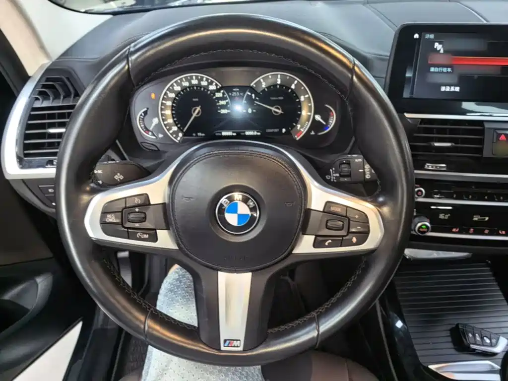 BMW X3 — фото 11
