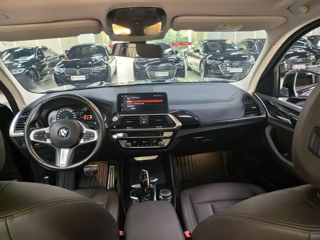 BMW X3 — фото 10