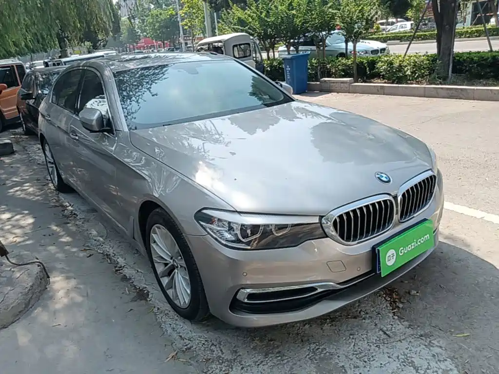 BMW 5 Series — фото 4