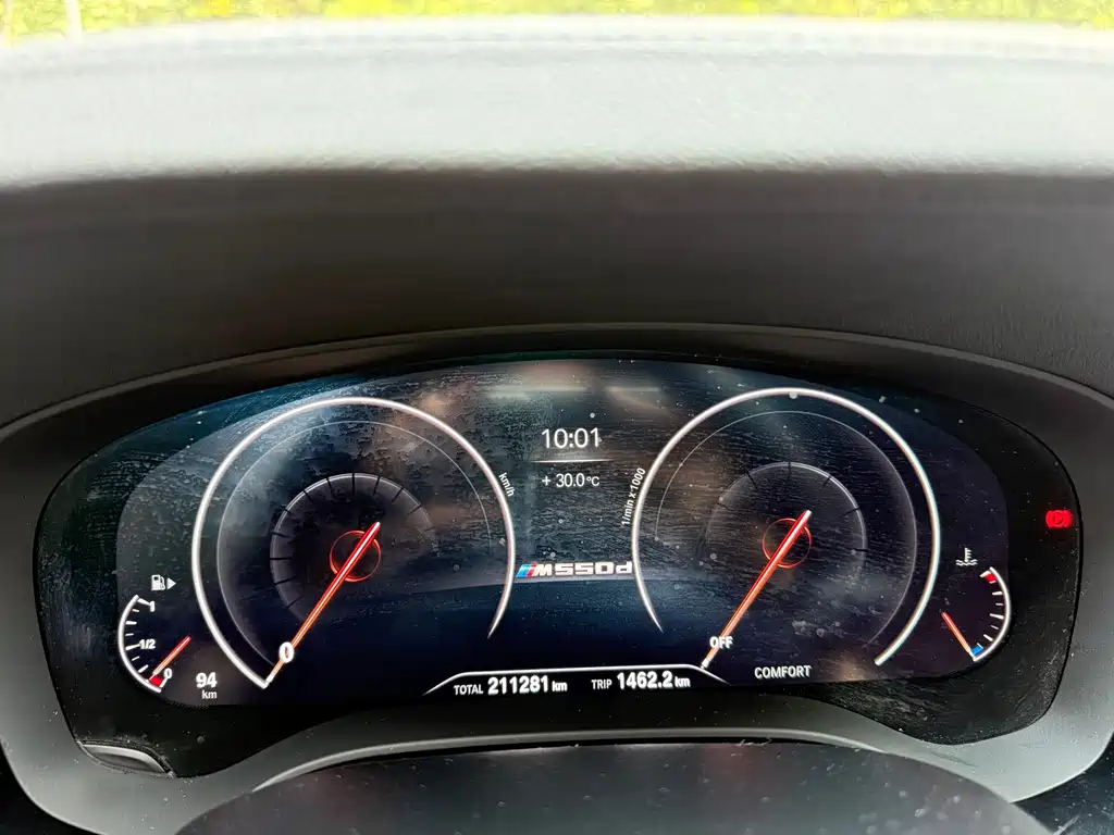 BMW 5 Series — фото 17