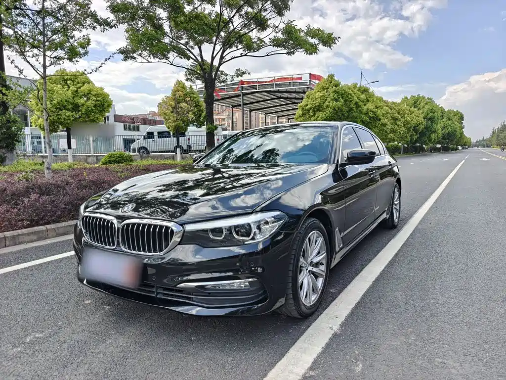BMW 5 Series — фото 2