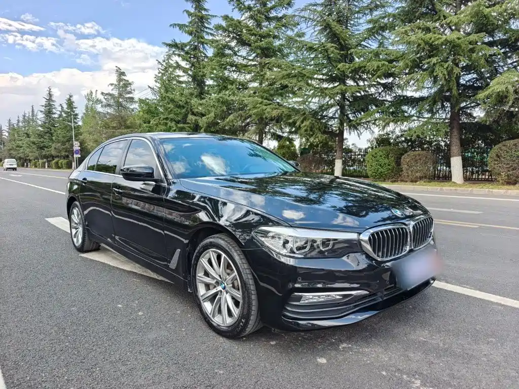 BMW 5 Series — фото 4