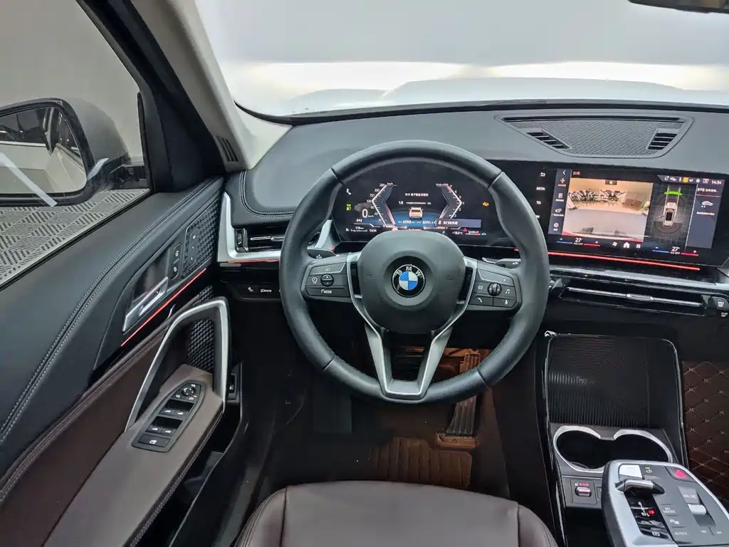 BMW X1 — фото 8