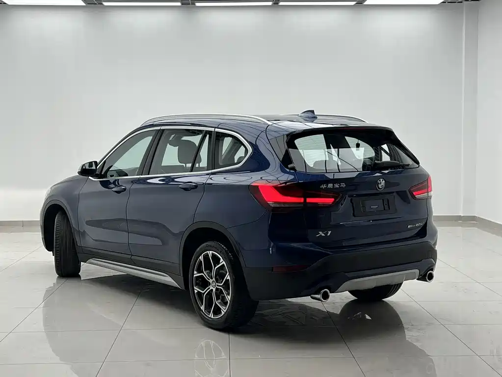 BMW X1 — фото 6