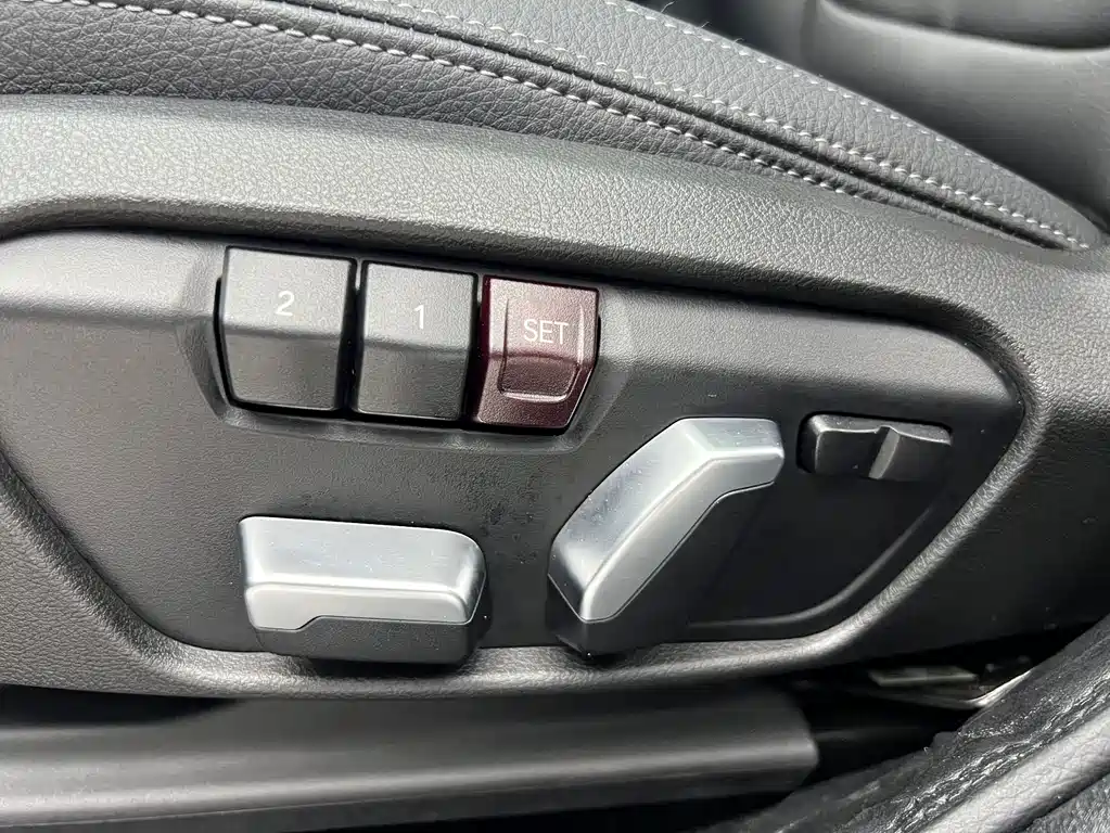 BMW X1 — фото 9