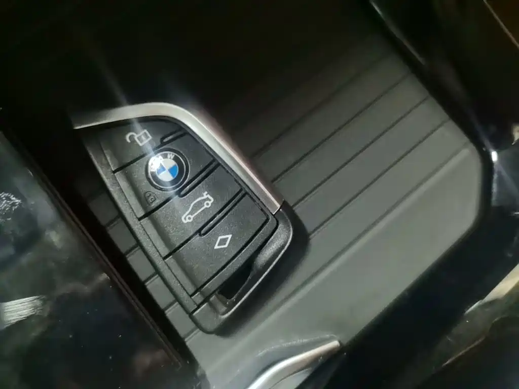BMW X3 — фото 9