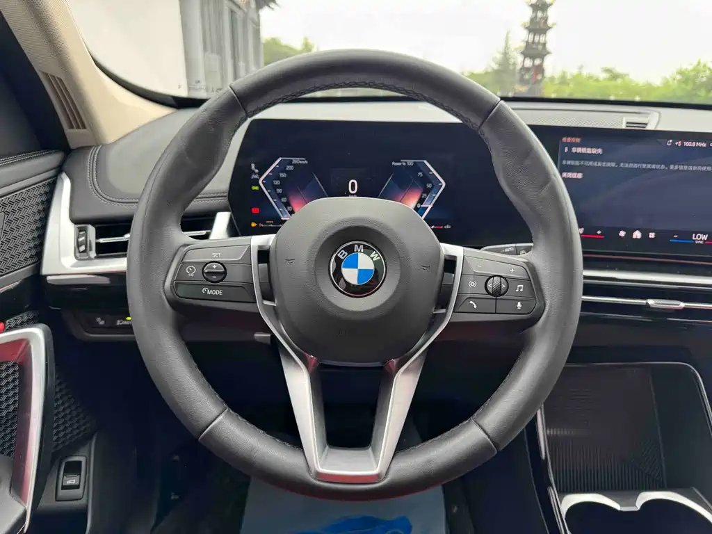 BMW X1 — фото 16