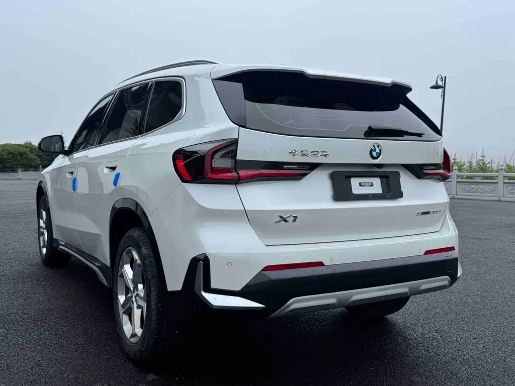 BMW X1 — фото 4