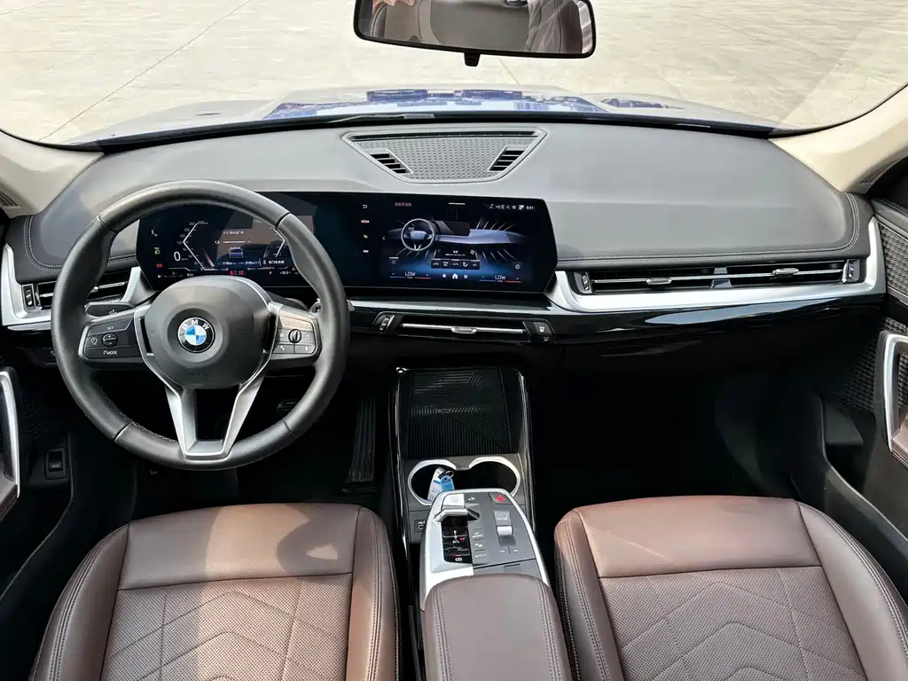 BMW X1 — фото 11