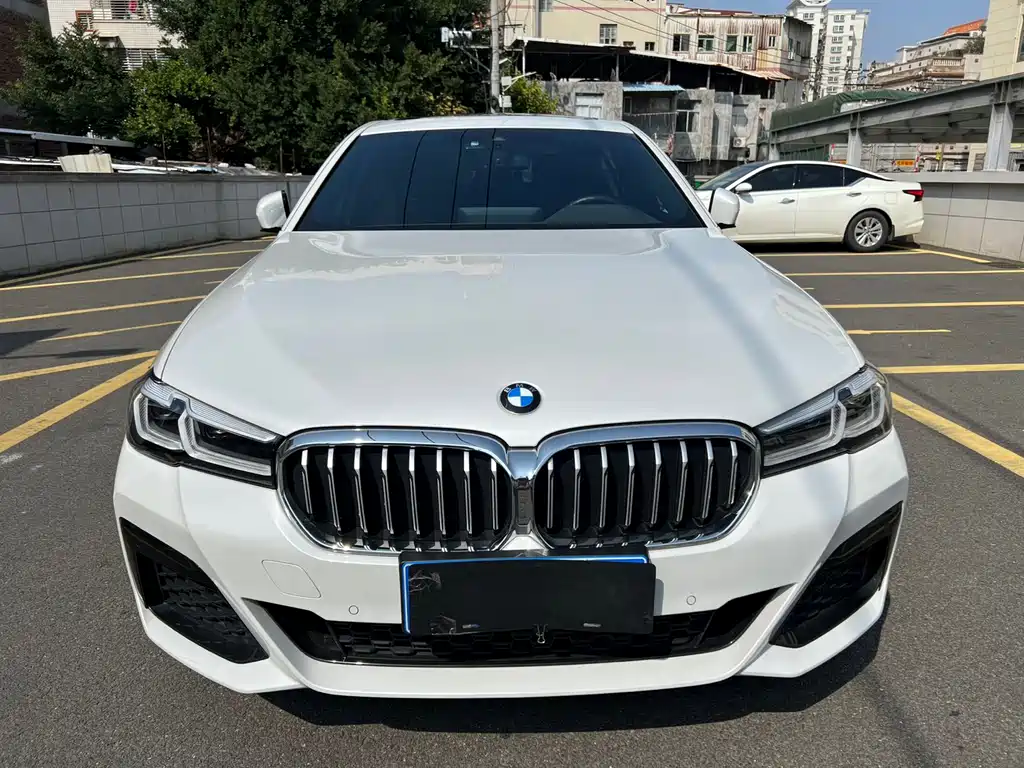 BMW 5 Series — фото 2