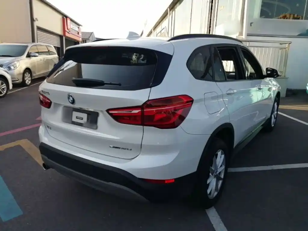 BMW X1 — фото 7