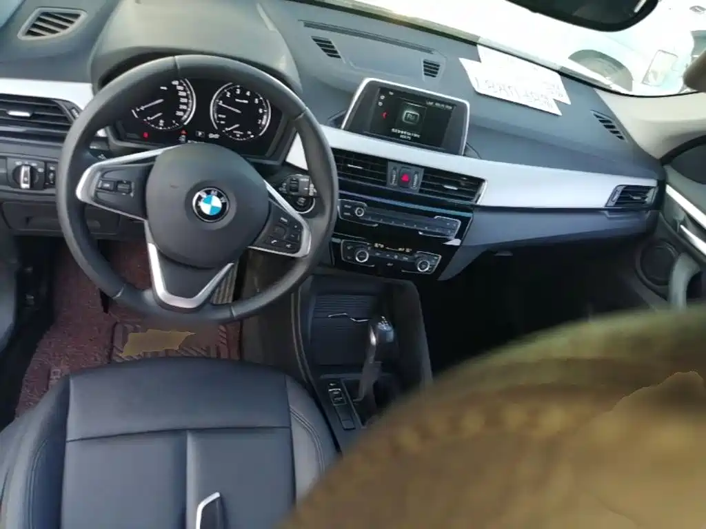 BMW X1 — фото 10
