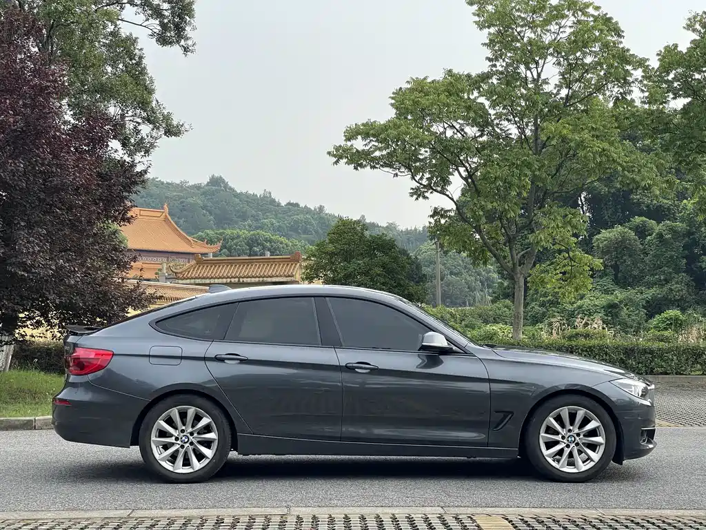 BMW 3 Series GT — фото 7